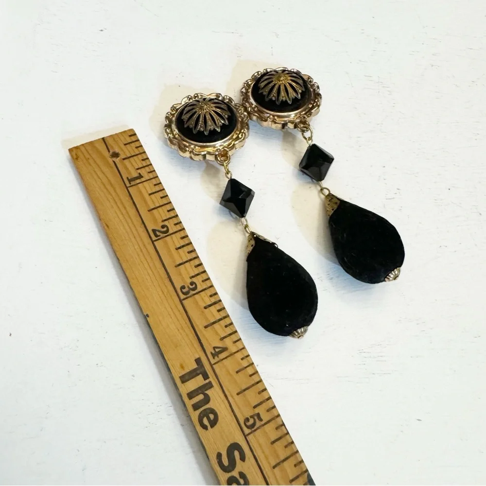 Long Black Gold Dangle Drop Clip On Earrings Statement Vintage Plastic Acrylic